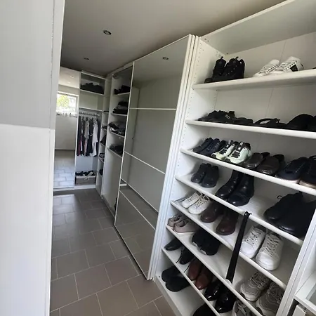 Above バンスカー・ビストリツァ