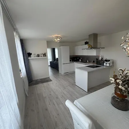 アパート Above *